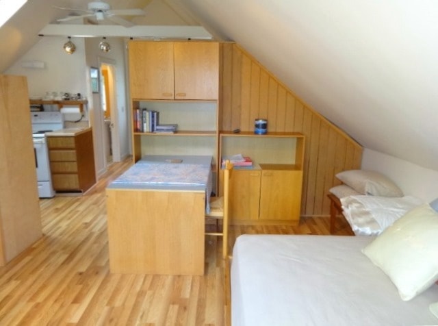 Image of Property Number 574